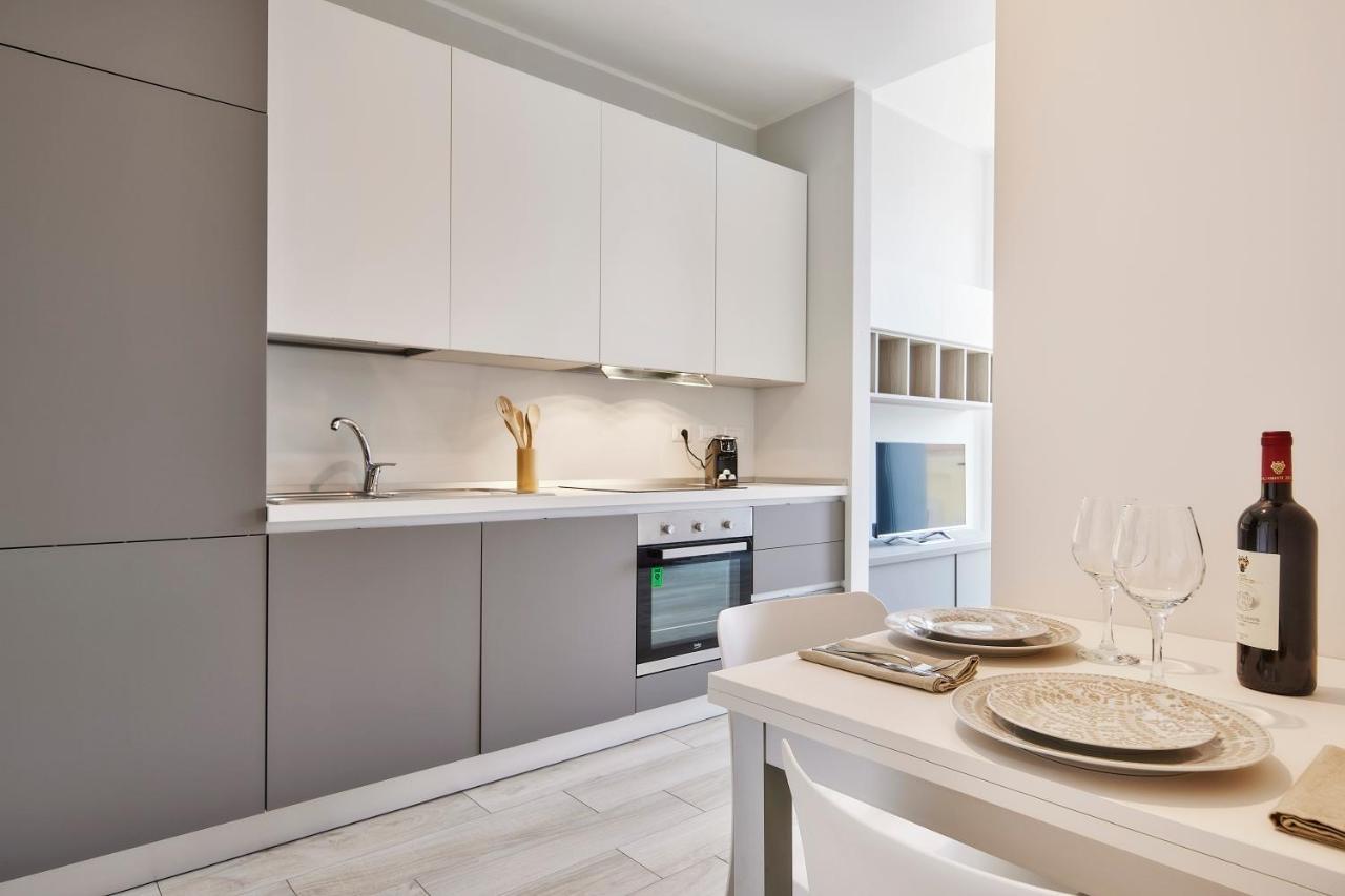 Monviso Modern - Exclusive Apartment ミラノ エクステリア 写真